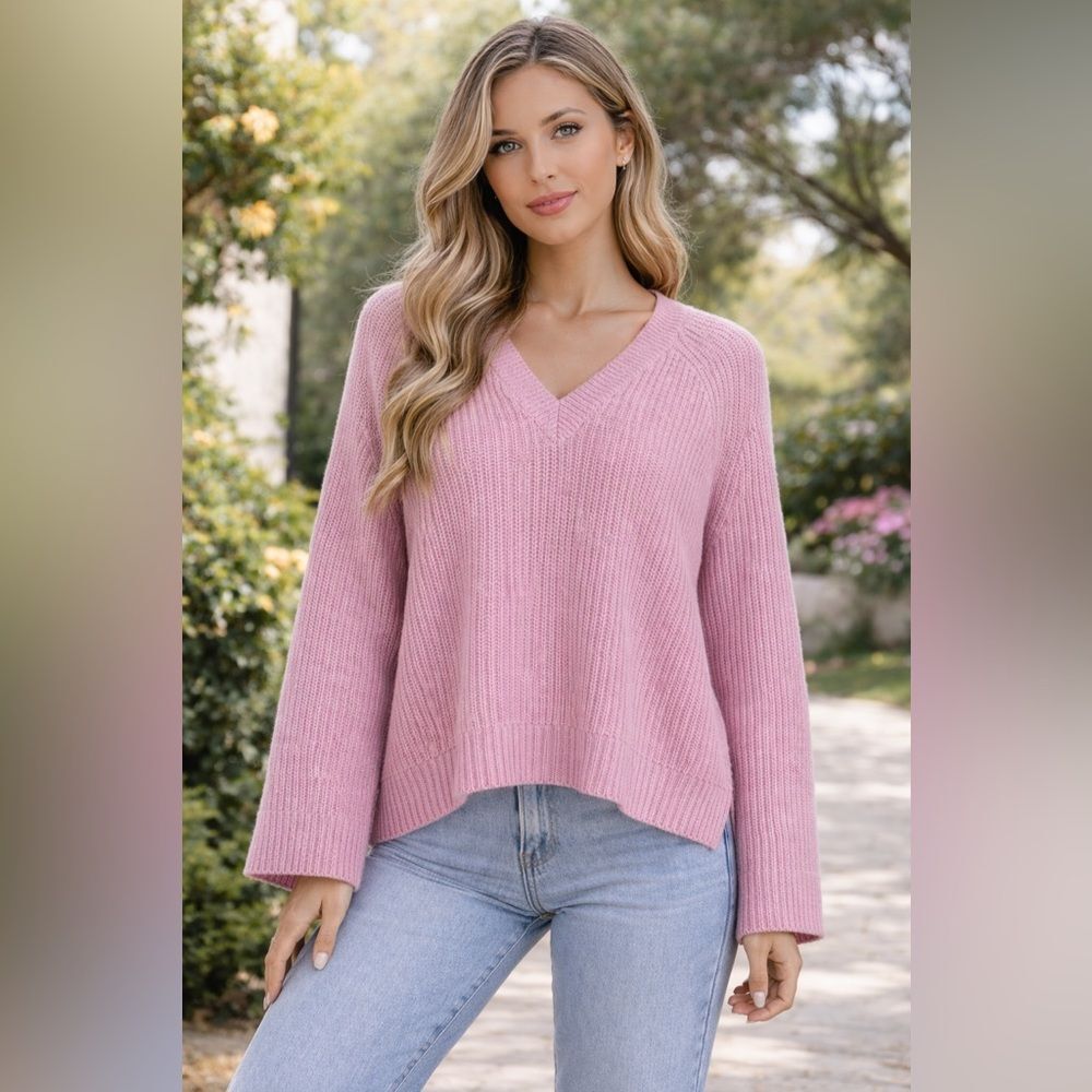 Brooks Brothers Women's Soft Purple V-Neck Sweater Sz M